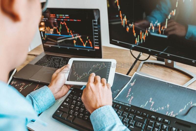 Học làm nhà đầu tư chuyên nghiệp trên tài khoản demo