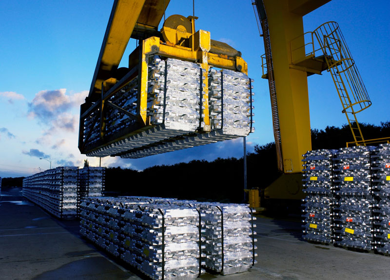 Tìm hiểu về cổ phiếu Alcoa Corp (AA) là gì?