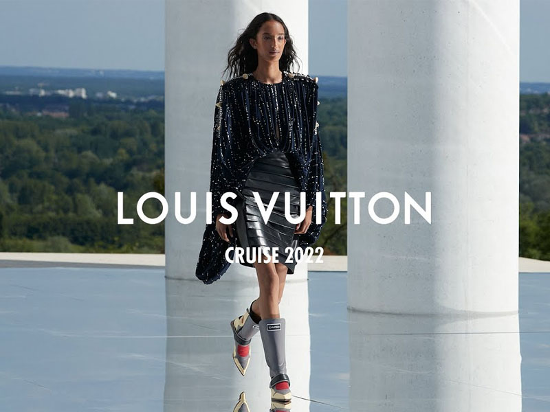Thông tin mới nhất về cổ phiếu Louis Vuitton (LVMH)