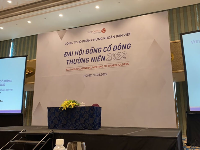 Tìm hiểu cổ phiếu VCI