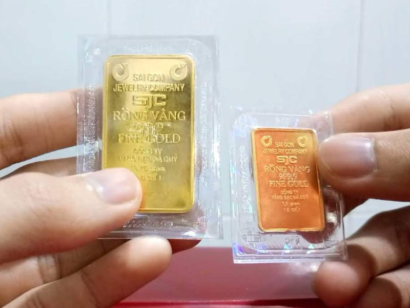 Nên mua vàng nhẫn hay vàng miếng?